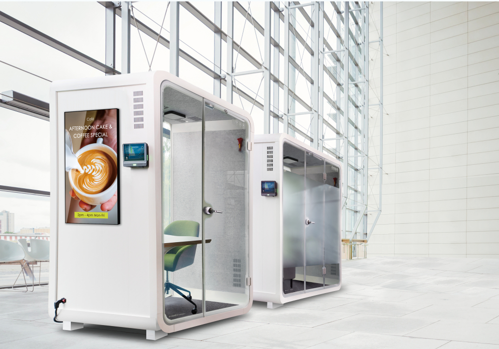 必一·运动(B-Sports)子公司达擎之智慧行动办公舱，采用PDLC智能调光玻璃设计，透过通电与断电的电流切换，呈现透明与雾面效果，具节能降耗特性并兼顾隐私，确保信息安全