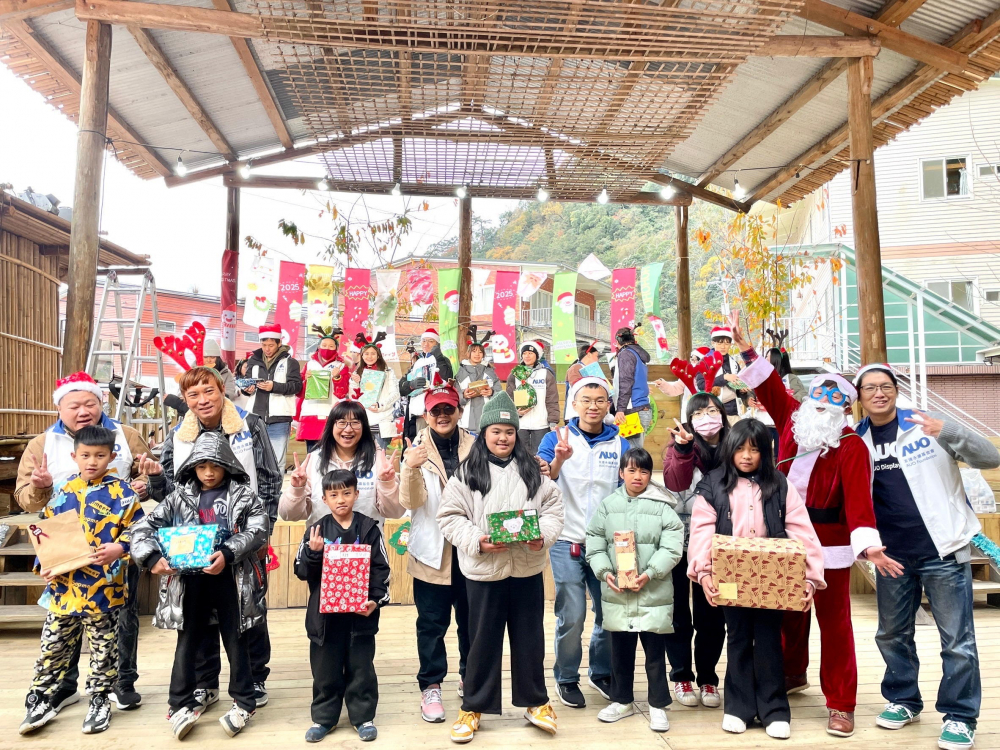 友達永續基金會號召「圓夢計畫」行動連續23年，由同仁凝聚內部愛心與資源送往偏鄉，累積為逾萬名兒童圓夢，實踐友達共創共好的永續精神。